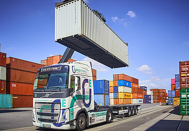 Erster vollelektrischer Container-Nahverkehr zwischen Bayern und Böhmen