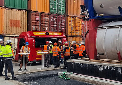 Richtfest für erweiterte Gefahrgutfläche am Contargo-Terminal in Ludwigshafen